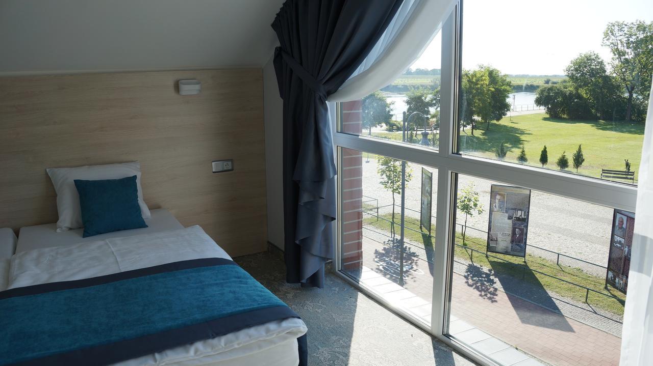 טצ'ב Hotel Vela מראה חיצוני תמונה