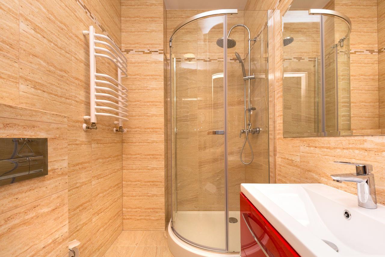 טצ'ב Hotel Vela מראה חיצוני תמונה
