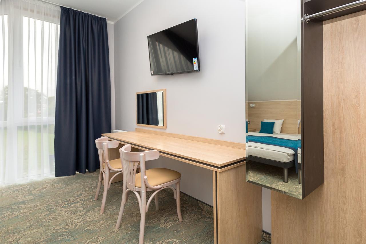 טצ'ב Hotel Vela מראה חיצוני תמונה
