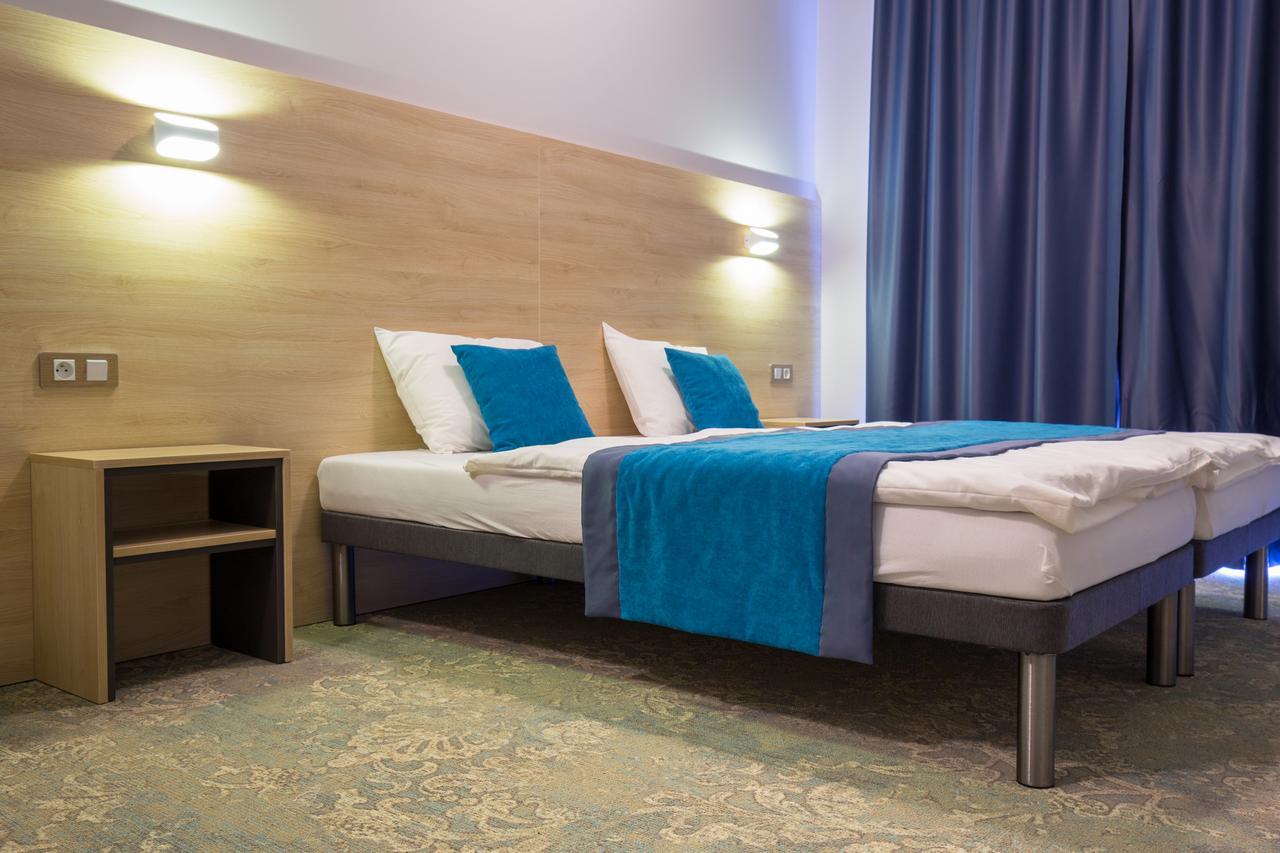 טצ'ב Hotel Vela מראה חיצוני תמונה